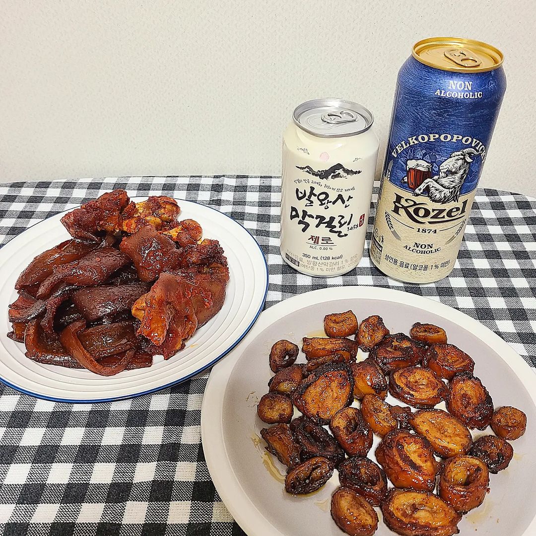 🍷🥩🦞🍣🍔🍩☕ on Instagram: “#협찬 코키 막창/껍데기/미니족🐷 . . 언제 어디서나 간편하게 즐기는 코키 막창/껍데기/미니족❣ 200g에 콤팩트한 디자인으로 혼술이나 캠핑에서 간편하게