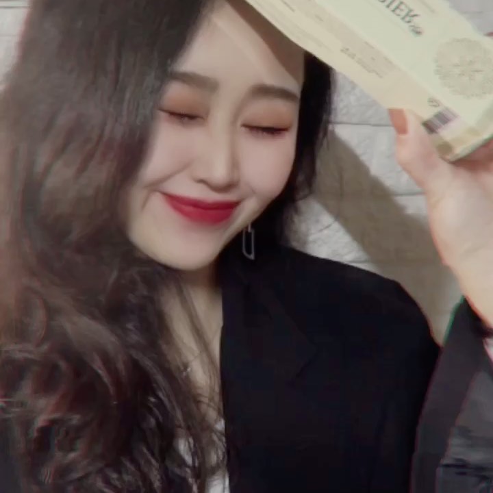 J̷u̷o̷k̷ on Instagram: “#광고 #제품협찬 🦋 텅배리어98 천연치약 🦋 실제로 사용해보고쓰는 솔직 후기 :) 치약을 뜯자마자 보이는 노랑노랑한 색 그리고 쫀쫀한 제형. 강황 추출물이 함유되