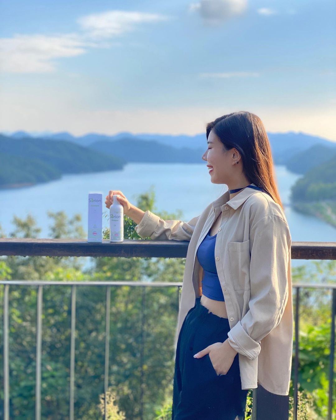 상미 on Instagram: “여기는 대청호❣️연휴겸 대전 놀러내려왔는데 예상시간보다 2배걸린거 실화인가요🤭 오래걸렸지만 언니들 보러온 대전!! 놀러와도 꼼꼼한 두피케어 중이에용❣️❣️