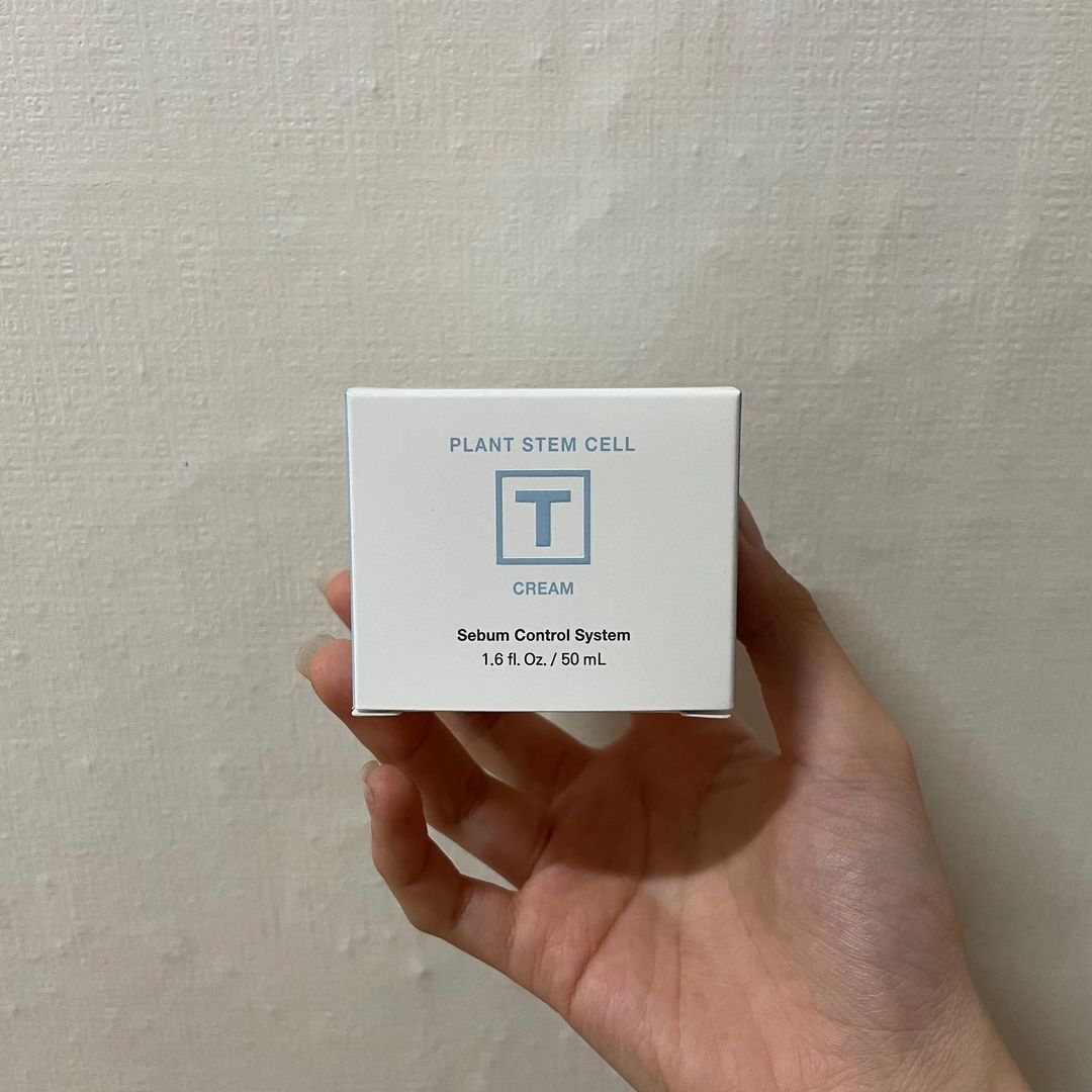 김희주 on Instagram: “🌸 에스엔 티크림 ▶️ 세계 최초로 유일하게 식물줄기세포를 분리 배양. 그 중 주목 줄기세포 배양액을 베이스로 하며, 피부 자극을 최소화하면서 피부를 케
