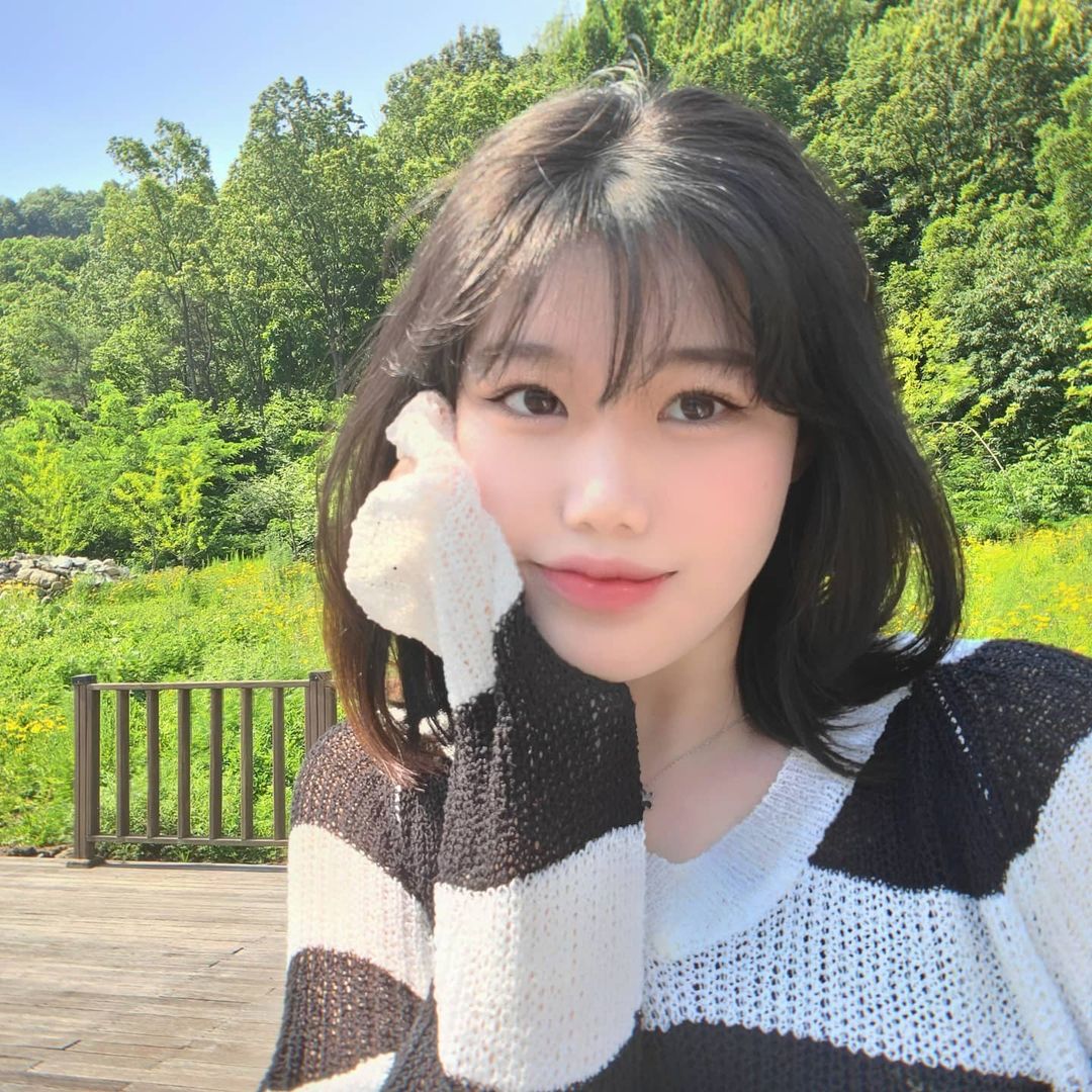 은혜 on Instagram: “아빠랑 즉흥 여행중 😘”