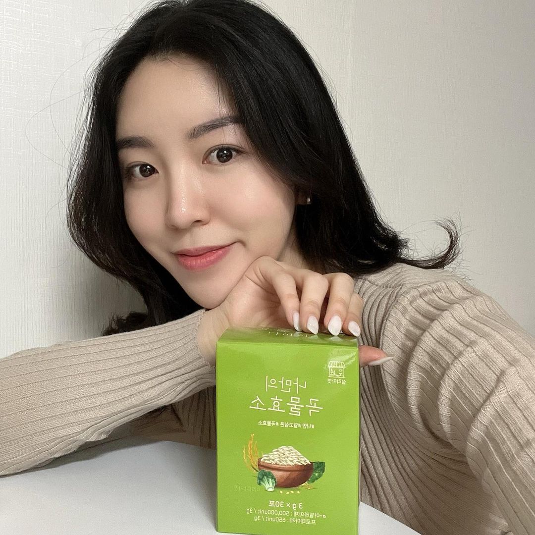 sʟᴏᴡ ᴀɴᴅ sᴛᴇᴀᴅʏ ღ (@in_a__table) posted on Instagram: “#협찬 X @seolleemarket 요즘 챙겨먹고 있는 #나만의곡물효소 🌱 인절미맛이여서 안그래도 맛있는데 17종 혼합 유산균과 비타민C까지