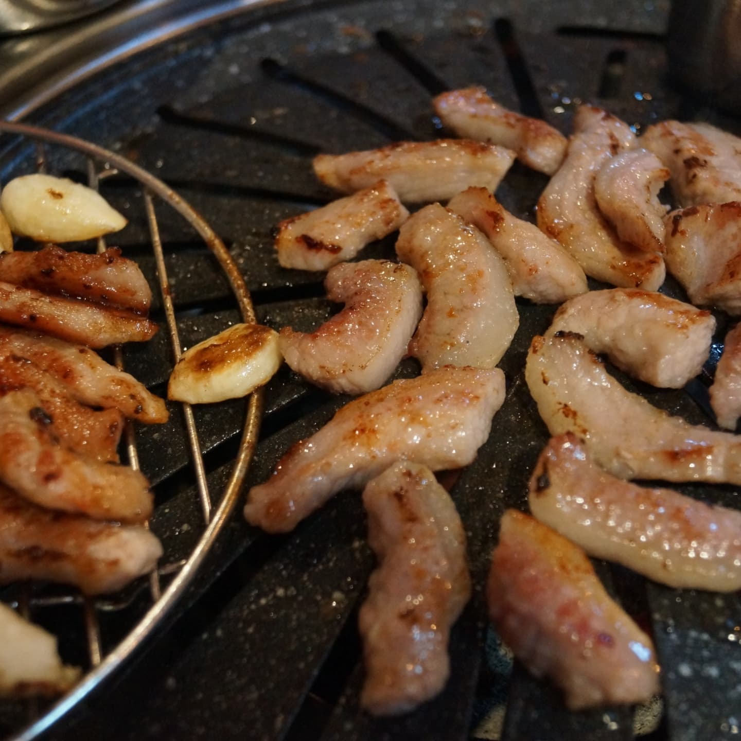 서면 롯데백화점 근처 뒷고기맛집
국내산 한돈 뒷고기 특수부위 전문점
서면 돼자뷰

#서면뒷고기#서면고기맛집#서면돼자뷰