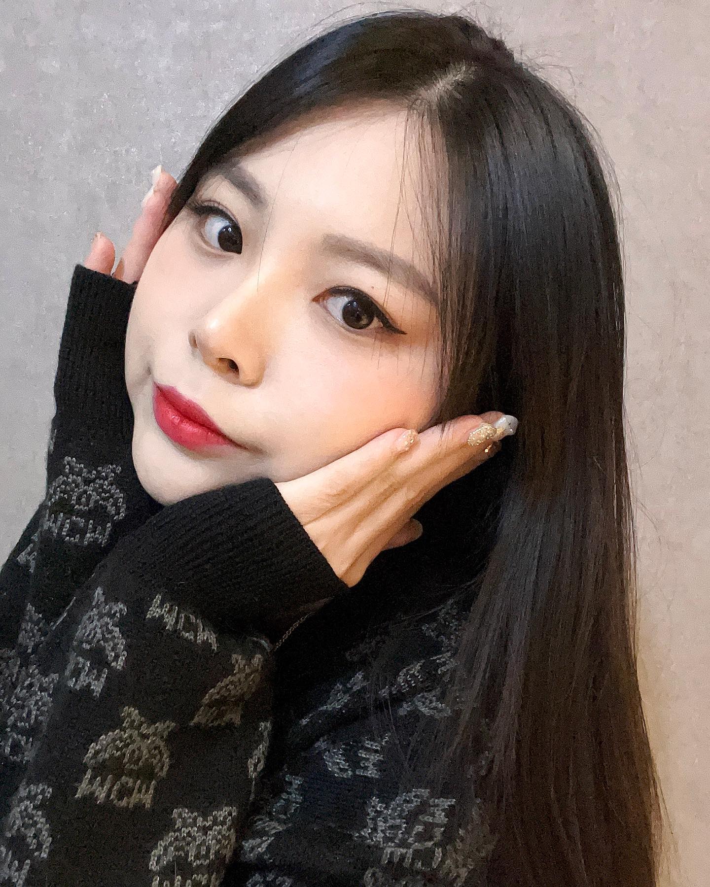 😺🐾
#일상#ootd#고양이메이크업