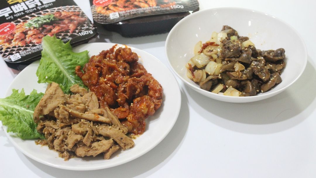강짱_’s Instagram post: “#야식 #협찬 #제품제공 멋나게 맛있게 이것저것 해먹는 것도 좋지만 가끔은 간편하게 휘리릭 해서 먹는 것도 좋죠~! 전자레인지 하나면 뚝딱 만들어지는 #한잔애 #술