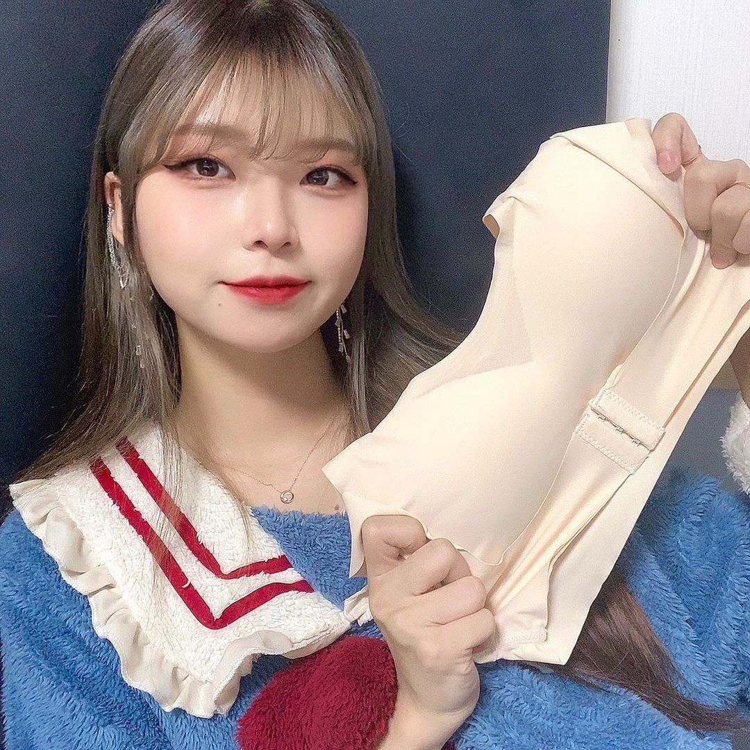 뀨부 . 23 on Instagram: “앞후크가 있는 바디윌 교정브라👀 오래 앉아있는 사람이나 자세가 구부정한 사람 또는 편한 속옷을 찾는 분들께 추천드려요🖤 ❣️가슴을 모아준다기보단 내