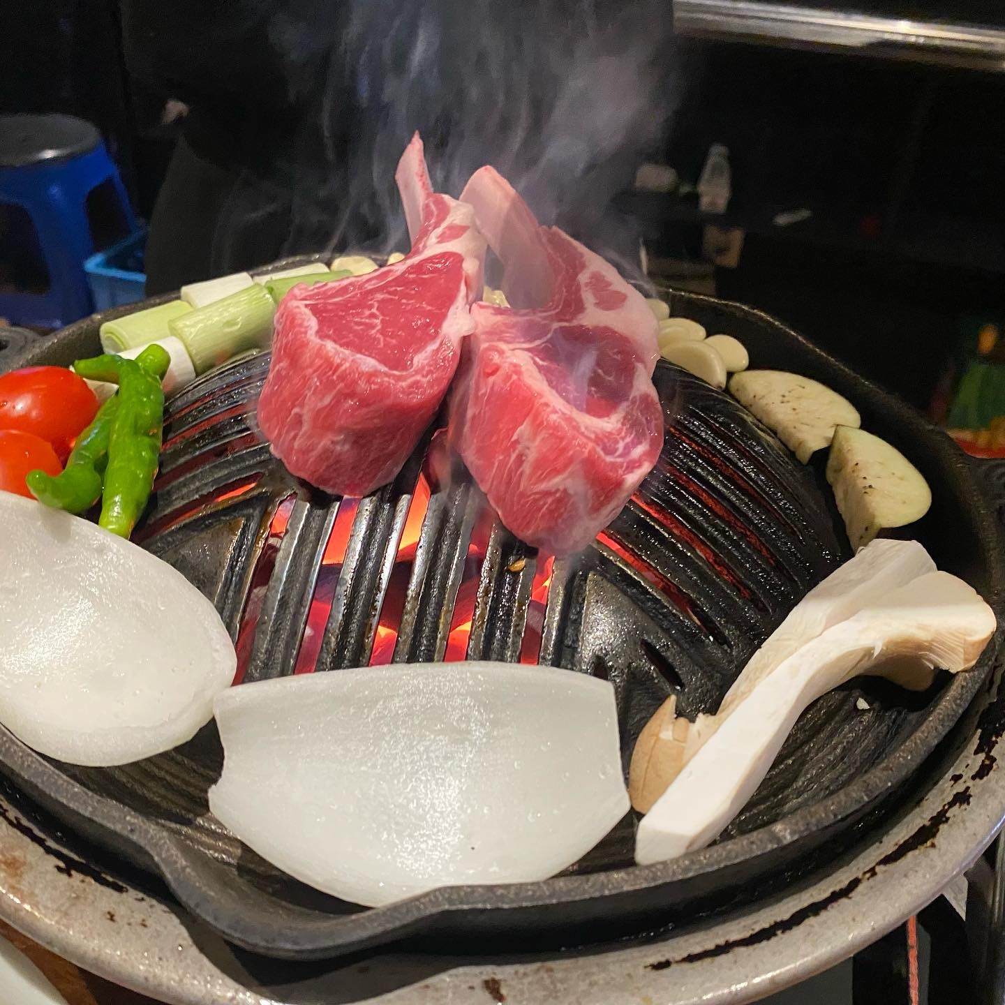 💕
너무 좋아서 또 와버린 거제😍
양갈비 뜯뜯 핵꿀맛
배 채우구 언니랑 아로마마사지까지 힐링👍🏻