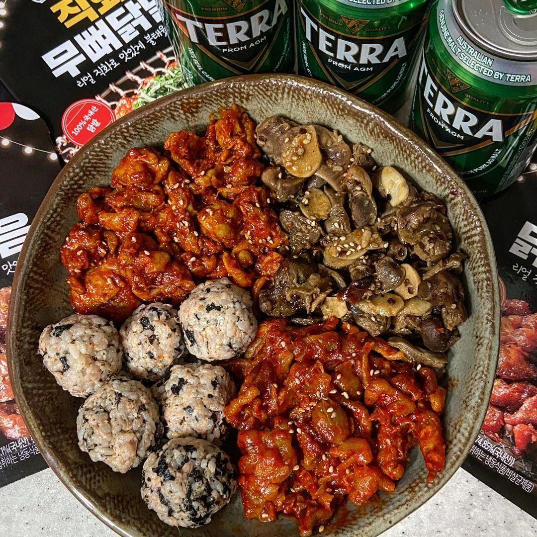 먹는게 제일 좋은 먹공주 on Instagram: “#협찬 한잔애 직화 안주 냠냠굿 🤍 여러분 이거 전자렌지 2분 30초만 돌린 비주얼인거 믿어지시냐구여,; 불향 지