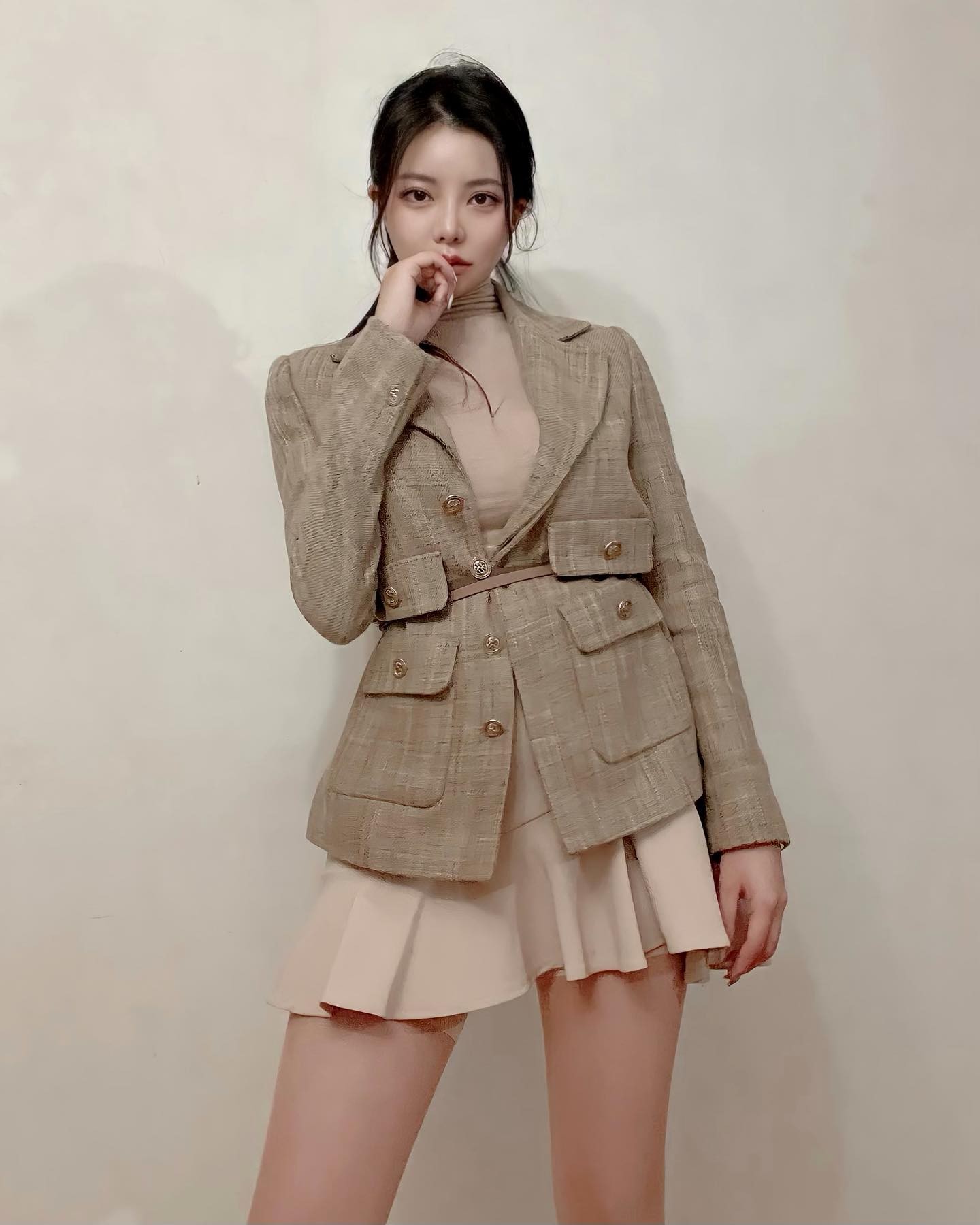 .
.
.
#라운지비 #라운지비리뷰 #온앤온 #오늘룩 #데일리룩코디 loungeb_korea oneulook #협찬