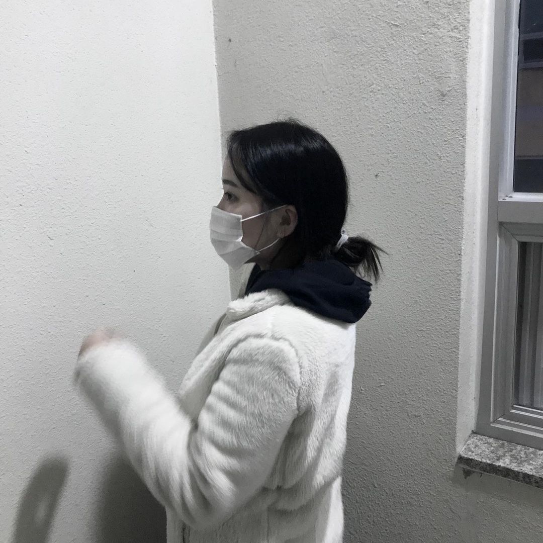 郑 秀彬 on Instagram: “#협찬 돌리타이 얇은 머리끈 - #돌리타이 #머리끈 #협찬 #돌리타이머리끈”