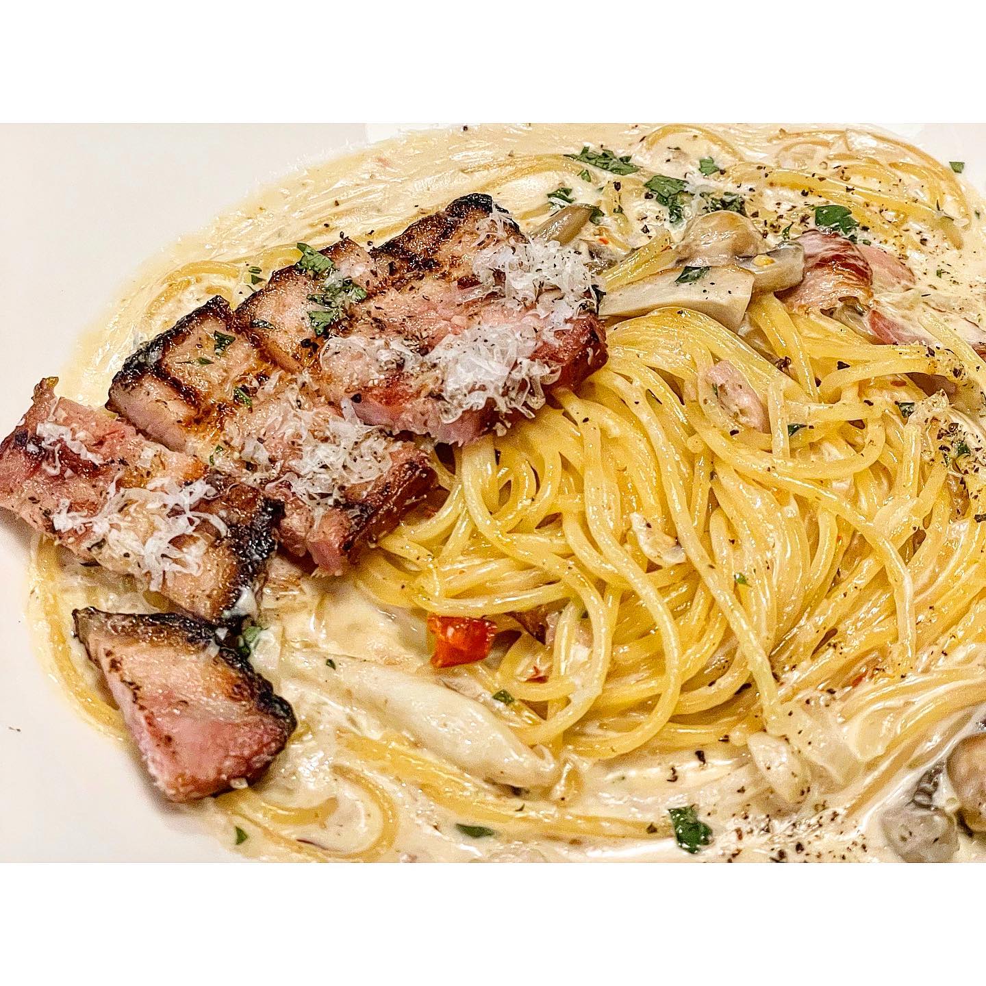 #꽁스타그램
.
.
사진만봐도 대형견처럼 침질질 난다
역대급 맛집 일산 쁘로발로!

레몬버터 식전빵부터 보스몹..
아니다 npc수준ㅋㅋㅋㅋ
얇은면으로 변경하고 살짝 매콤하게 요청한 파스타는 투움바 좋아하는 사람들은 돌아버령,,,, (feat.넉넉한소스)
유자꿀에 피자 찍어먹으면!!

말해뭐해😂😂

허허... 그냥 미쳐따....
핵맛 존맛...ㅠㅠㅠ

오픈한지 얼마 안되서 가게도 깨끗😆

몰라 걍 가세옄ㅋㅋㅋㅋㅋㅋㅋㅋㅋㅋㅋㅋㅋㅋㅋㅋ핵맛이니깤ㅋㅋㅋ
먕언니가 좋아할거 같앜ㅋㅋㅋ

✔️ 일산 쁘로발로
경기 고양시 덕양구 신도3길 42 1층 provalo

#쁘로발로 #일산쁘로발로 #일산맛집 #삼송역맛집 #일산파스타맛집 #일산레스토랑 #일산맛집추천 #일산데이트코스 #provalo #일산provalo