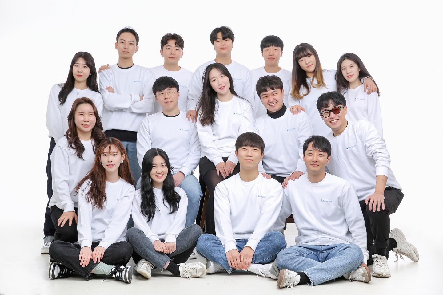 절거웠던 5주간의 행복 앱잼 끝 💙 나의 비타민이 되어준 팀원들 모두 최고💊
시간적인 아쉬운 점도 많았지만  PM으로서 팀매니징과 서비스기획을 경험해 볼 수 있었고, 기획/디자인/서버/아요/안드 등 다양한 파트의 사람들과 커뮤니케이션 해볼 수 있었던 좋은 기회가 되었다-! 좋은 사람들 덕분에 5주간 ‘이데아’ 다운 시간을 보낼 수 있었고 이번 경험은 ‘노스텔지아’의 ‘잔향’으로 남을 것 같다 🦊
 비마플 사랑해 사랑아 솝트해💙
#sopt #bemyplan #마쁠이들 #foxygirls #wolfy #luda