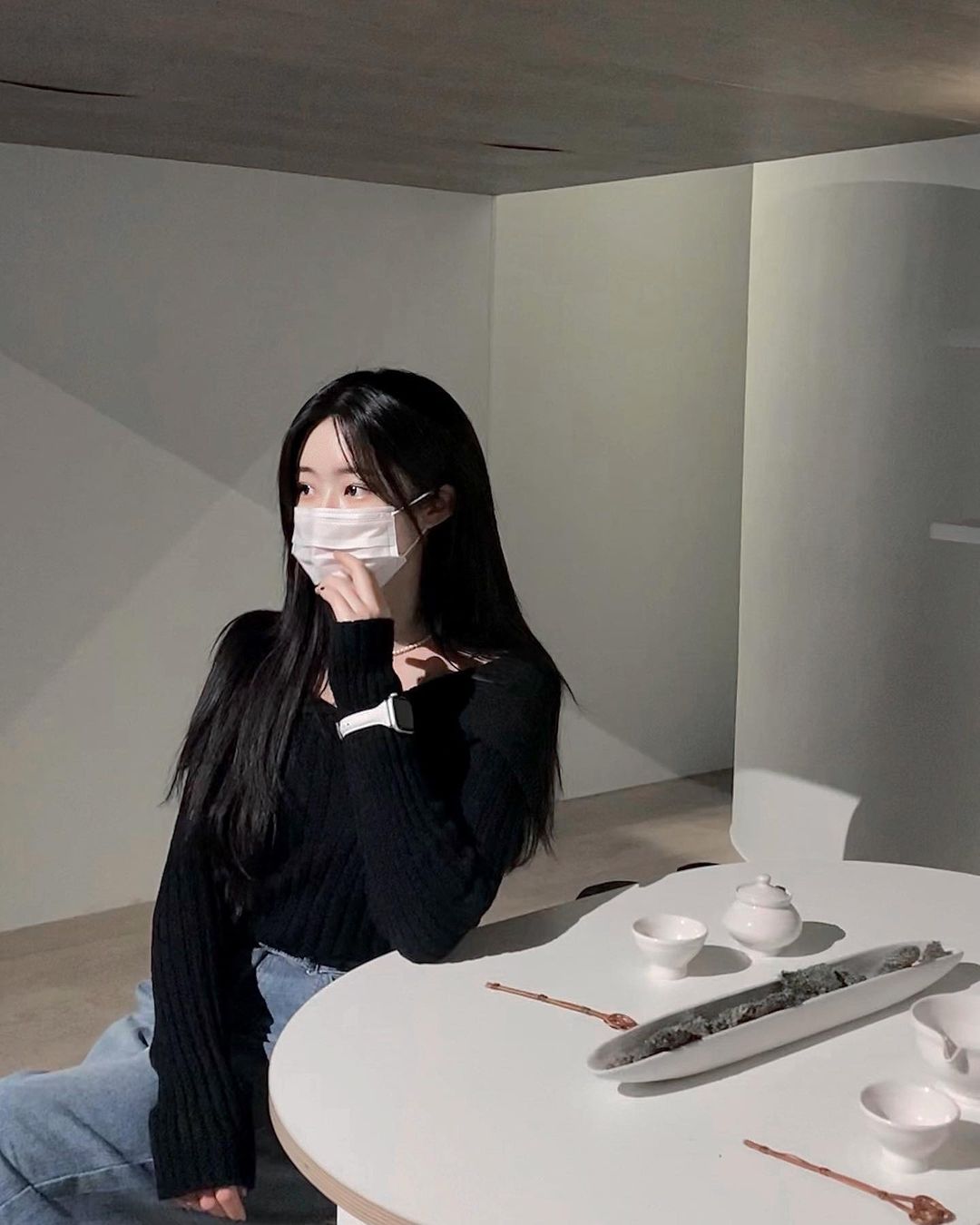 𝐉 𝐨 𝐨 𝐝 𝐨 𝐧 on Instagram: “오랜만에 워치 스트랩 바꿨다🤍 깔끔하고 튼튼하고 예쁘고 다해✨ 구매링크: https://smartstore.naver.com/usandyou”