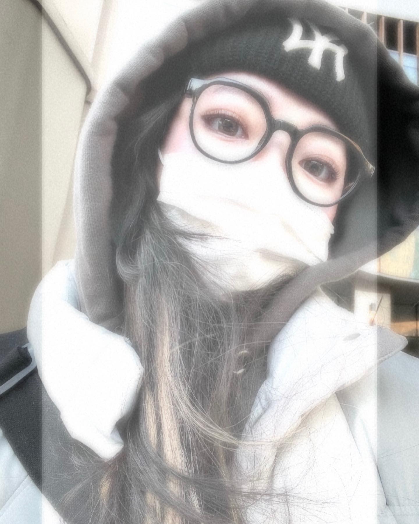 췍 디스 아웃 나는 홍예 원