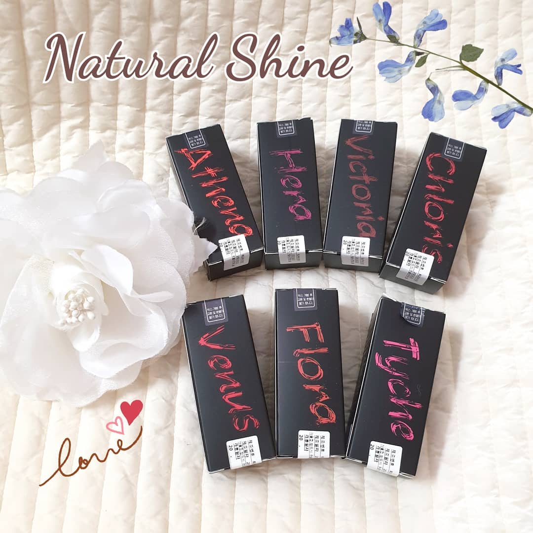 🌈사랑둥이 서희&한결이네 ෆ⃛ on Instagram: “❤𝑵𝒂𝒕𝒖𝒓𝒂𝒍 𝑺𝒉𝒊𝒏𝒆 𝑳𝑰𝑷𝑪𝑼𝑹𝑬❤ . #네츄럴샤인서포터즈 . 내 찐사랑 〰️🎀 네츄럴 샤인 럭스 립큐어 ! . 서희