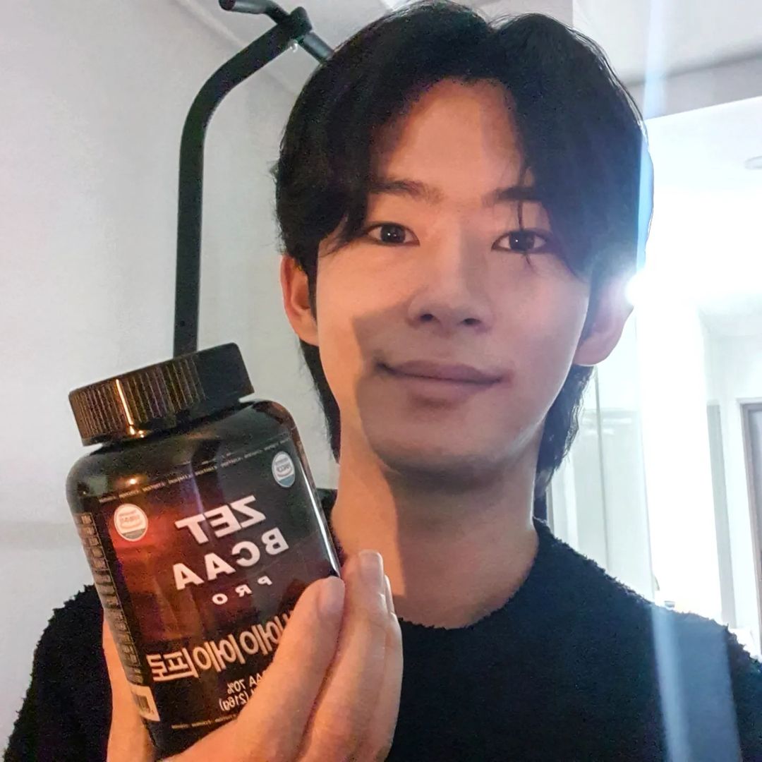 노이-힛 on Instagram: “#협찬 BCAA 이번에 처음 알았다,, . . 운동을 해야지해야지하면서 미루다 좋은 기회가 되어 BCAA 영양제를 받게 되었는데 우선 너무 맛있다🤤 맛있게먹으면서 열심히 해봐