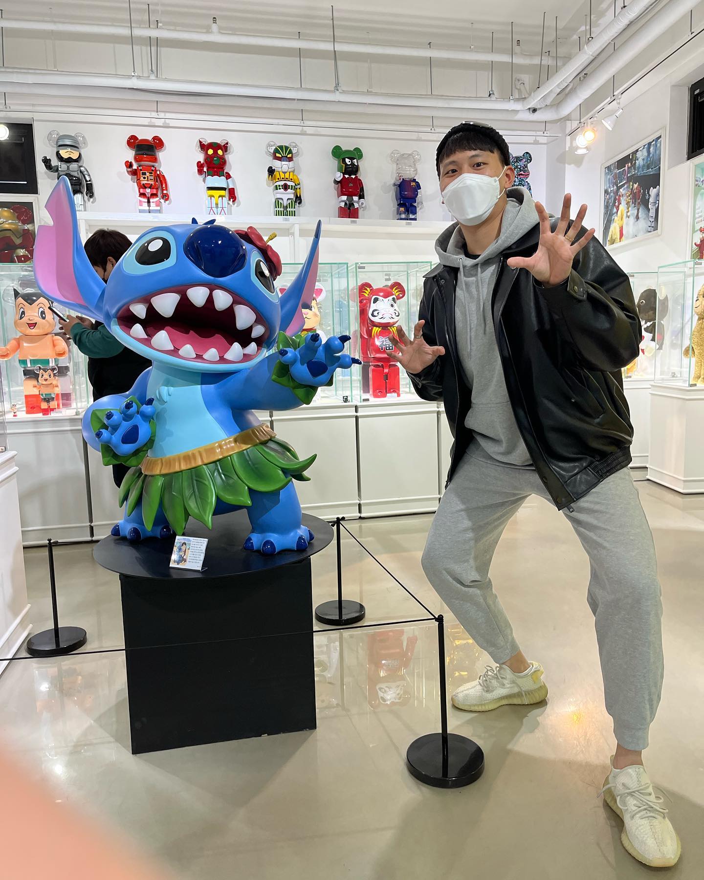 피규어 뮤지엄 뿌수기😛