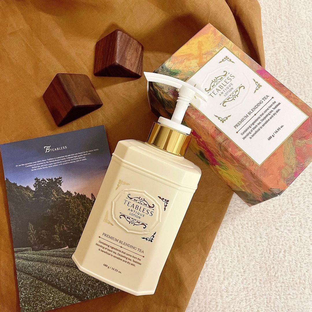 ᴋɪᴍ ʏᴜ ᴊᴜ on Instagram: “#협찬 #제품제공 • 티블레스 앤틱 모이스처 로션 ✔️Family Cosmetic ✔️Vegan ✔️EWG green grade ✔️TEA THERAPY 초음파 추출법(CDUE 공법)으로 영국 발효차 추출물과 4