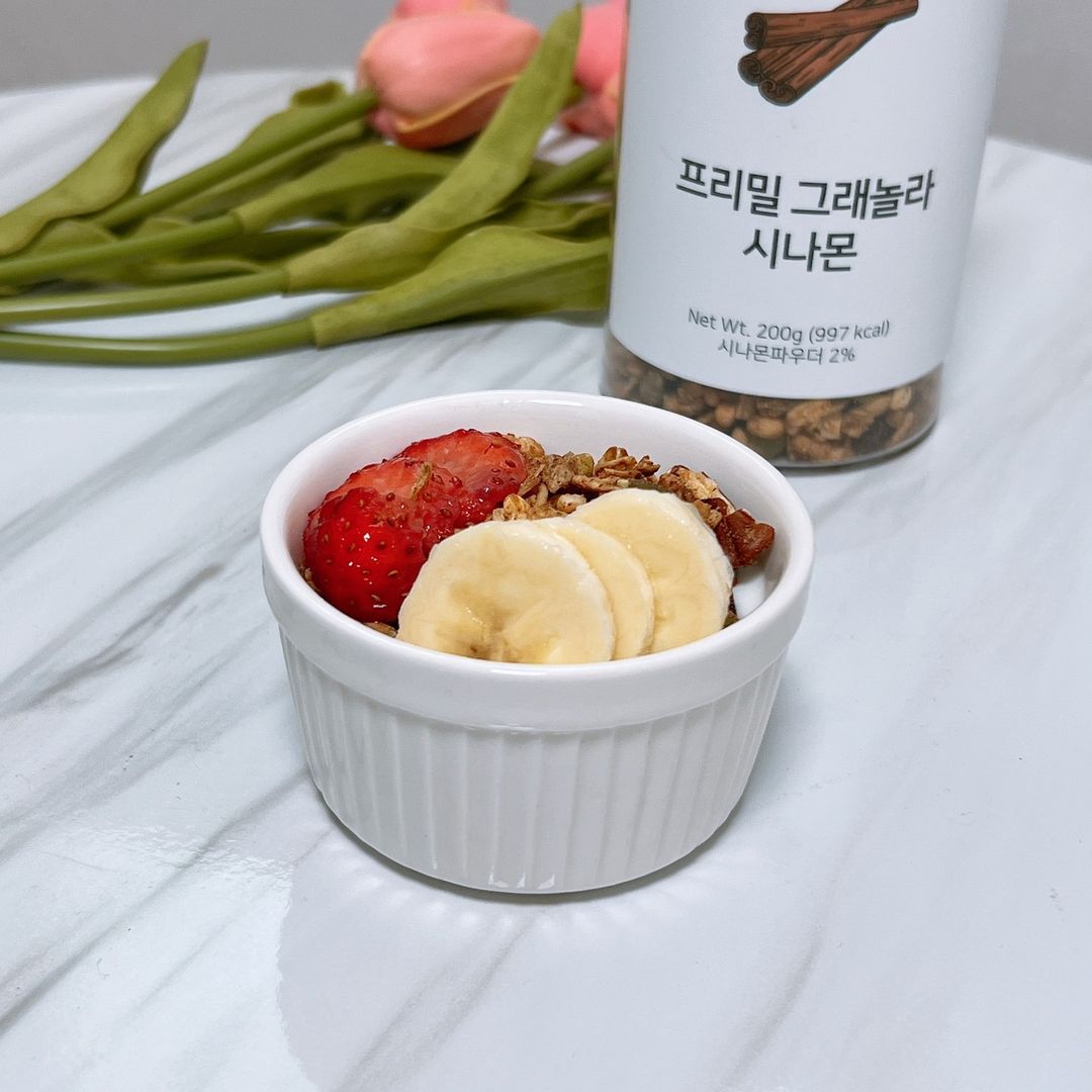 응애아기만두 on Instagram: “#협찬 프리밀 그래놀라 시나몬 설탕,팜유,밀가루가 일체 들어가지 않은 건강한 수제 그래놀라! 식감도 너무 좋고 요거트나 우유에 먹기 완전 딱이에용😍 고소한