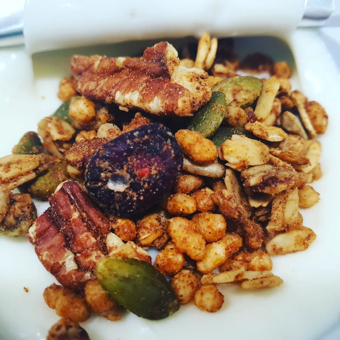 밥순이 on Instagram: “이제 본식이 한달쯤 남았으니 다시 격하게 관리에 들어가야하는구나😓 식이를 시작하면 화장실이 너모 힘들어지고 씹고싶은 욕구 해소도 필요하고 그래서 다들 좋다