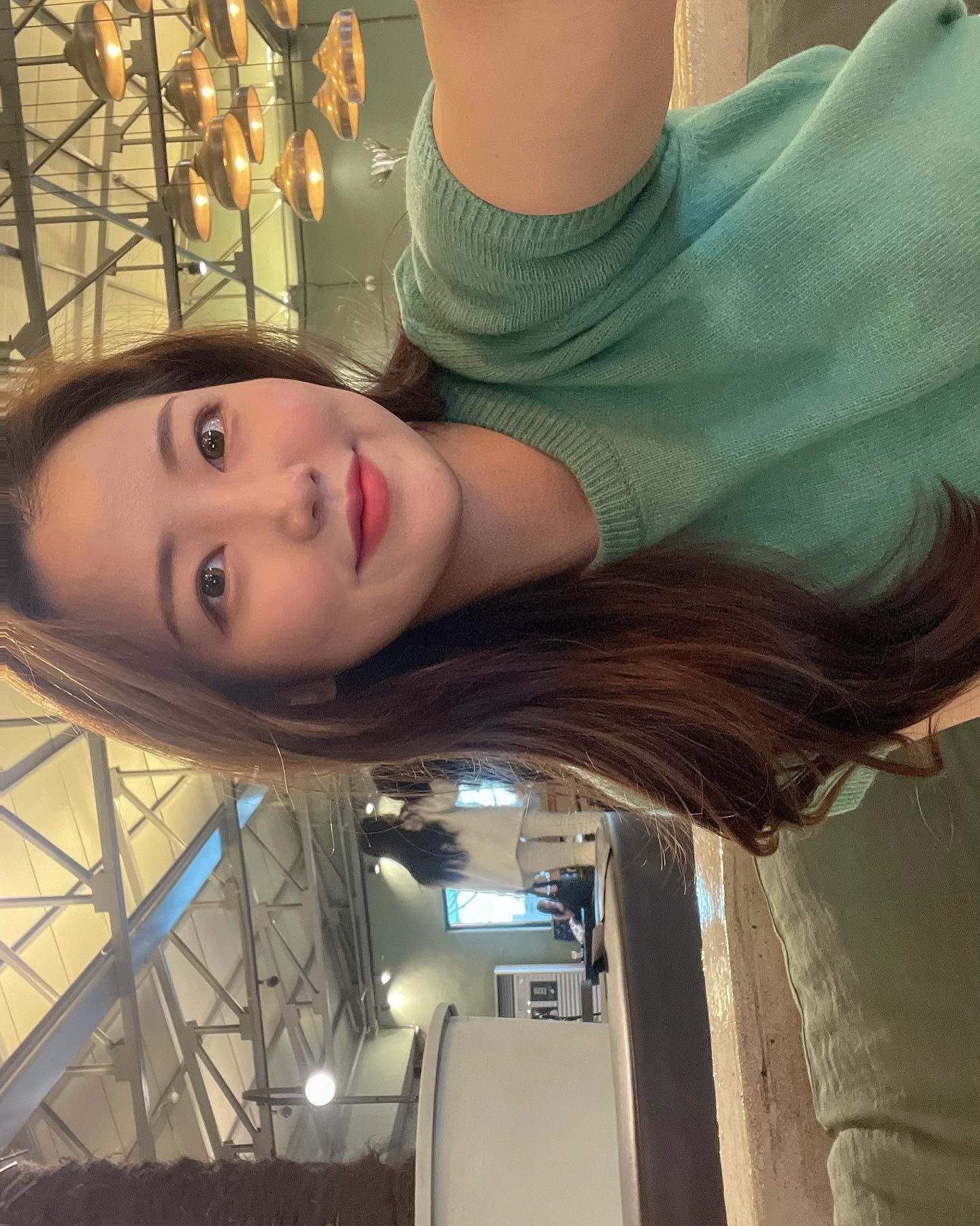 스토리에 올리니 반응이 좋네요
게시글로 올리는 수 밖에^^,,,가보자고
#대구#버던트 #셀카 #칠곡