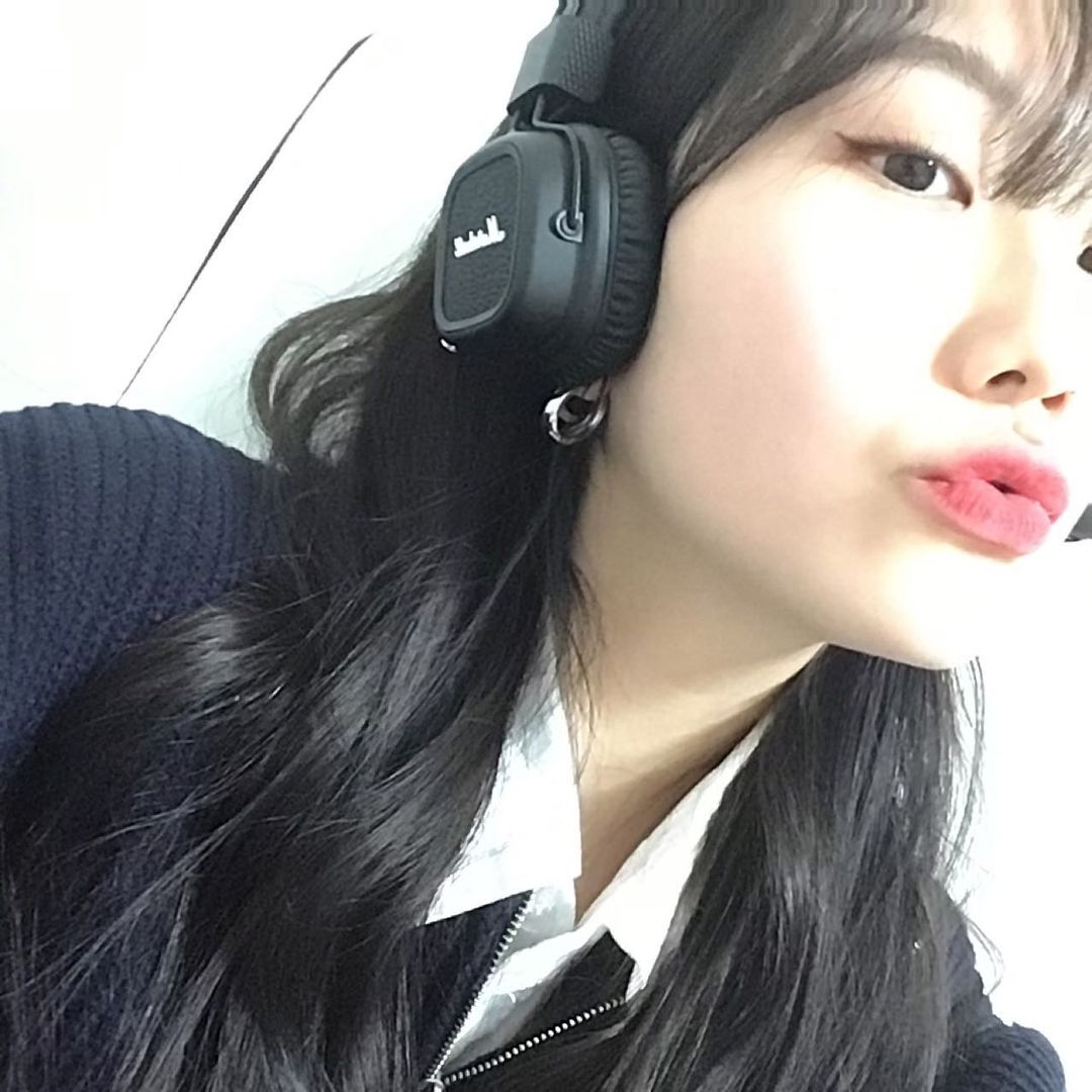高恩 on Instagram: “🎧”