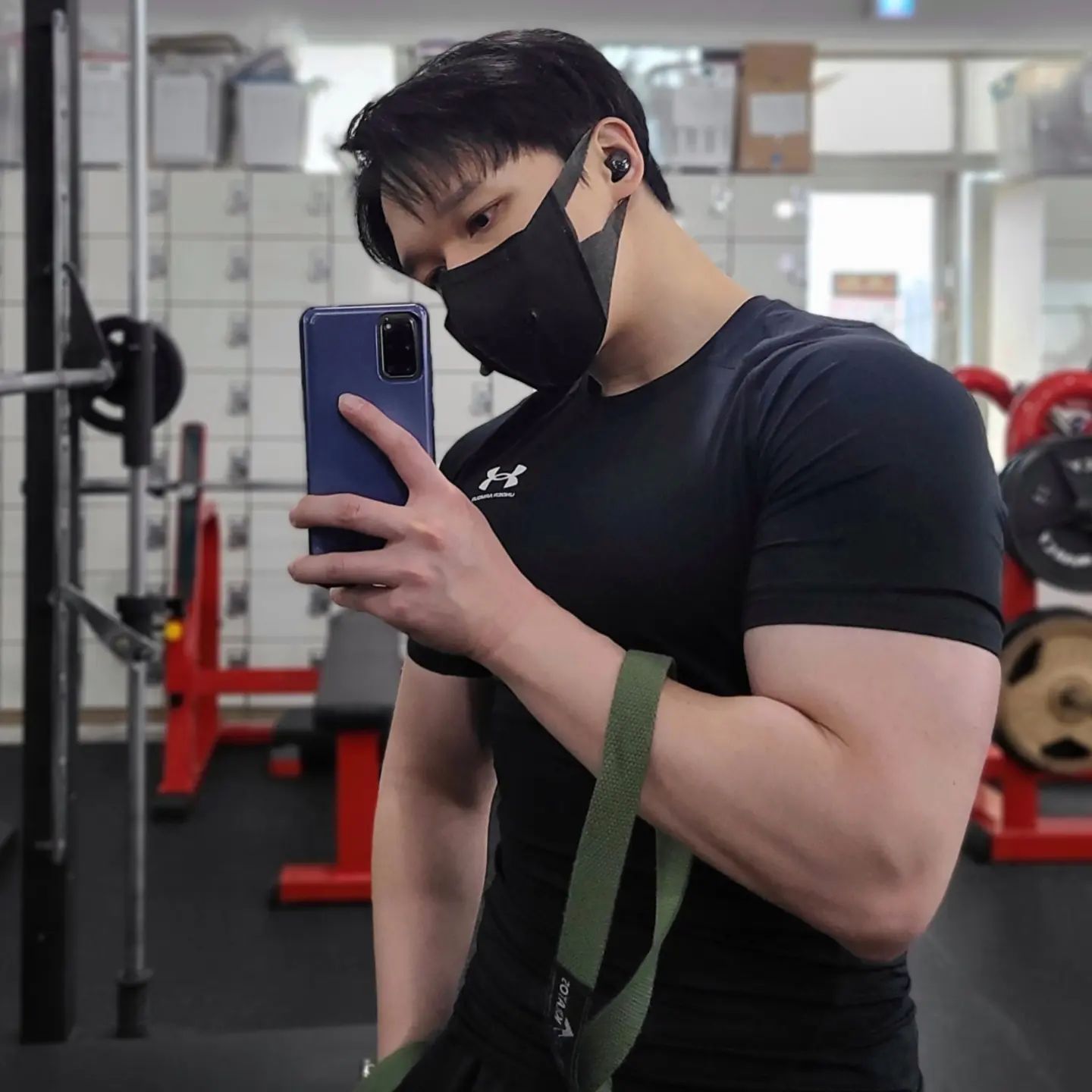 오늘도
운동
당해버렸고~