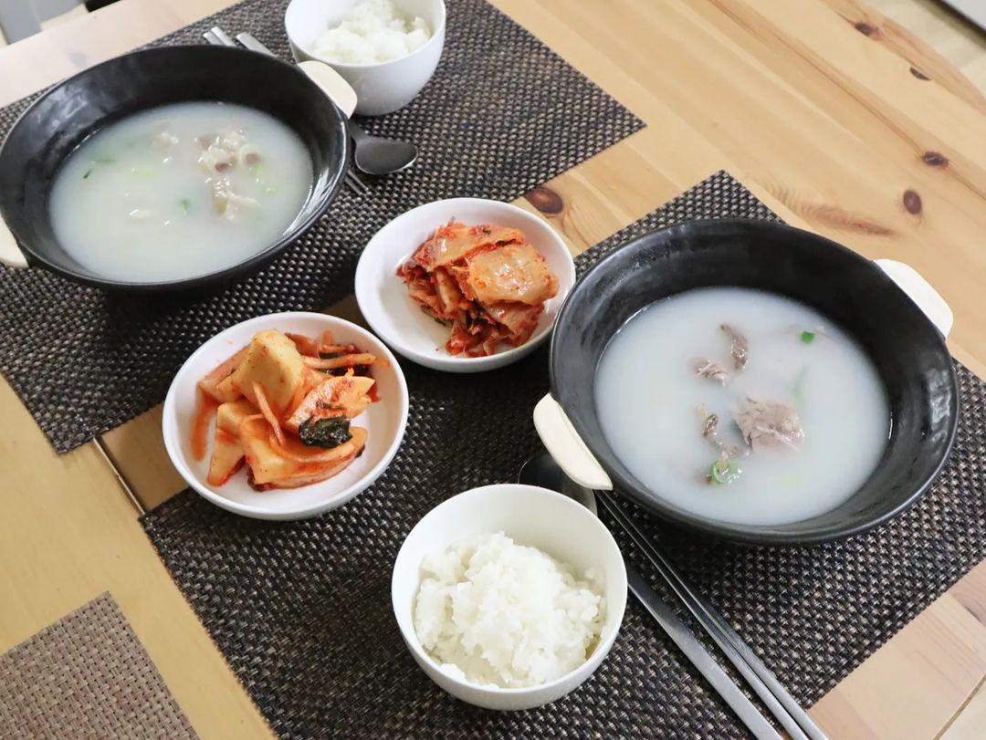 H.hjin on Instagram: “#협찬 since 1981의 전통있는 #국풍설렁탕 을 집에서도 맛볼 수 있어요. 국내산재료로 전통방식으로 정성과 시간을 들여 끓여내는 국풍설렁탕은 조미료와 첨가물이 일체 들