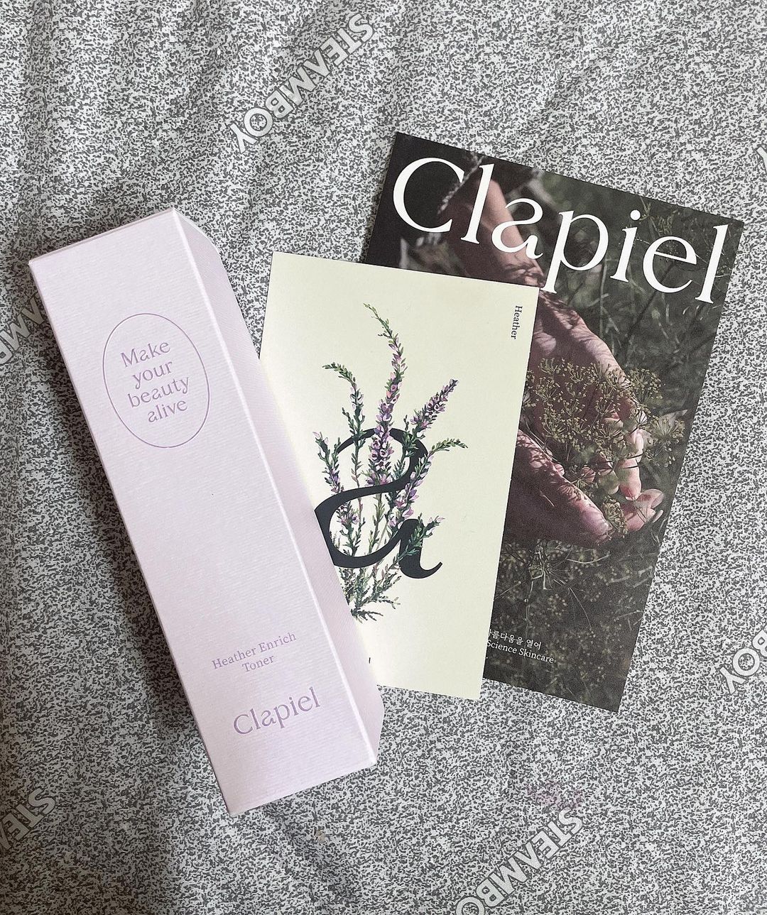 :D 에몽가 되고싶음 on Instagram: “#광고 @clapiel.official 🌿🍃 @reviewmaker_official 💗 환절기 내 피부를 책임질 산뜻한 토너:) 원래 에멀전만 집에 두고 썼는데, 그걸로만 내 피부장벽을 지키기엔