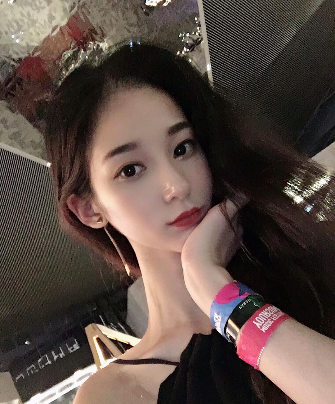 @imssoyaa on Instagram: “마스크없었던 치통샷😷”