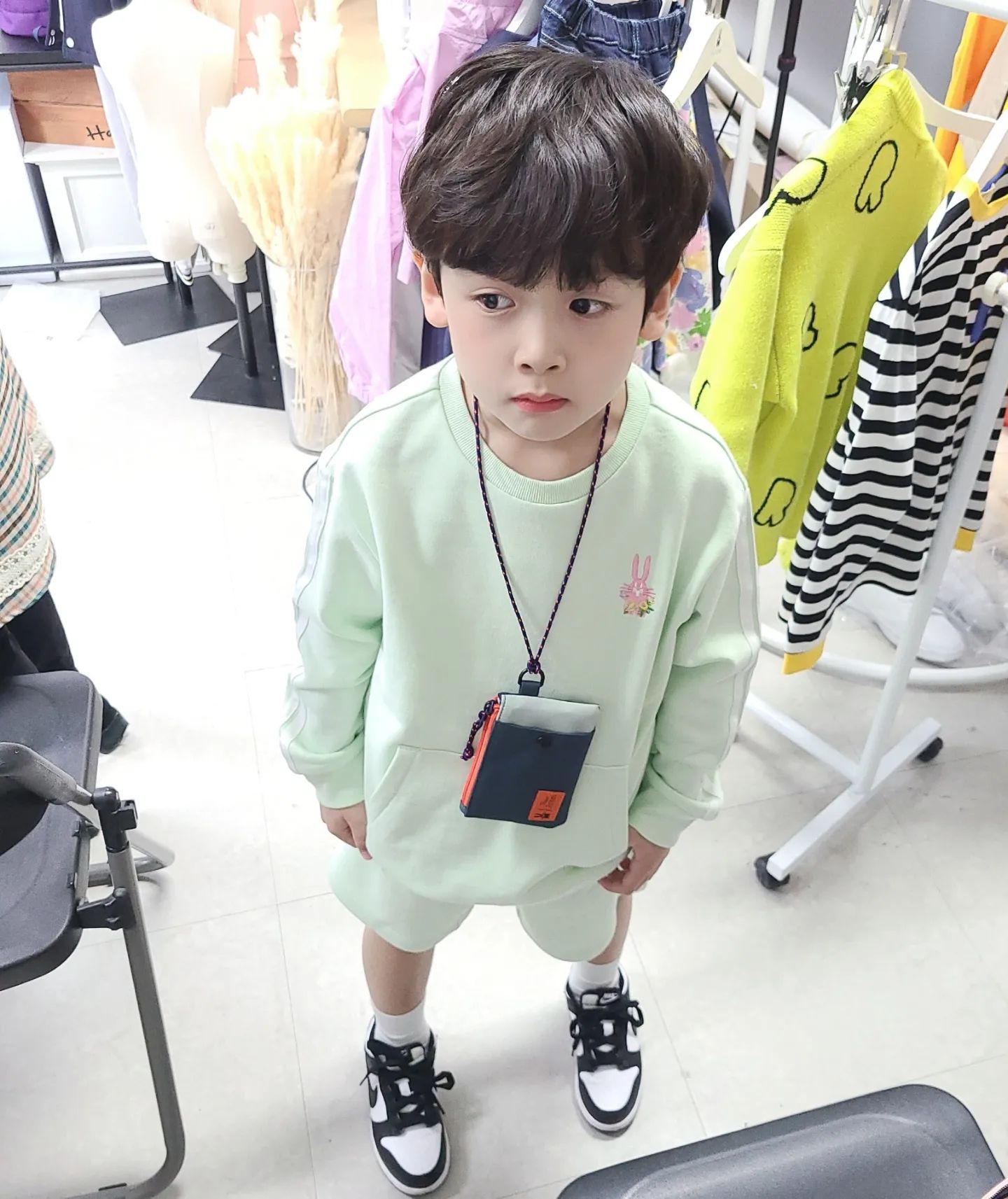 피터젠슨🐰

peterjensen.official

라방 중 
자기차례 
기다리는 
원이모델님☺️

민트민트 예뽀💚
뒷태도 예쁘다 💐