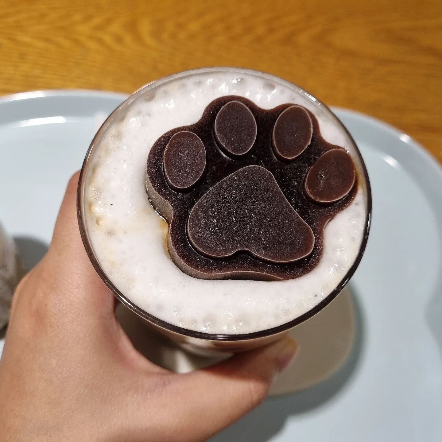 귀여운 거 옆에 귀여운거 🐱 
고양이 없는 고양이 카페
귀엽고 실용적인 것들이
많아서 눈이 즐거워져요😸💜

🍬  냥토피아

#냥토피아 #카페맛집 #카페투어 
#카페추천 #건대카페 #일상