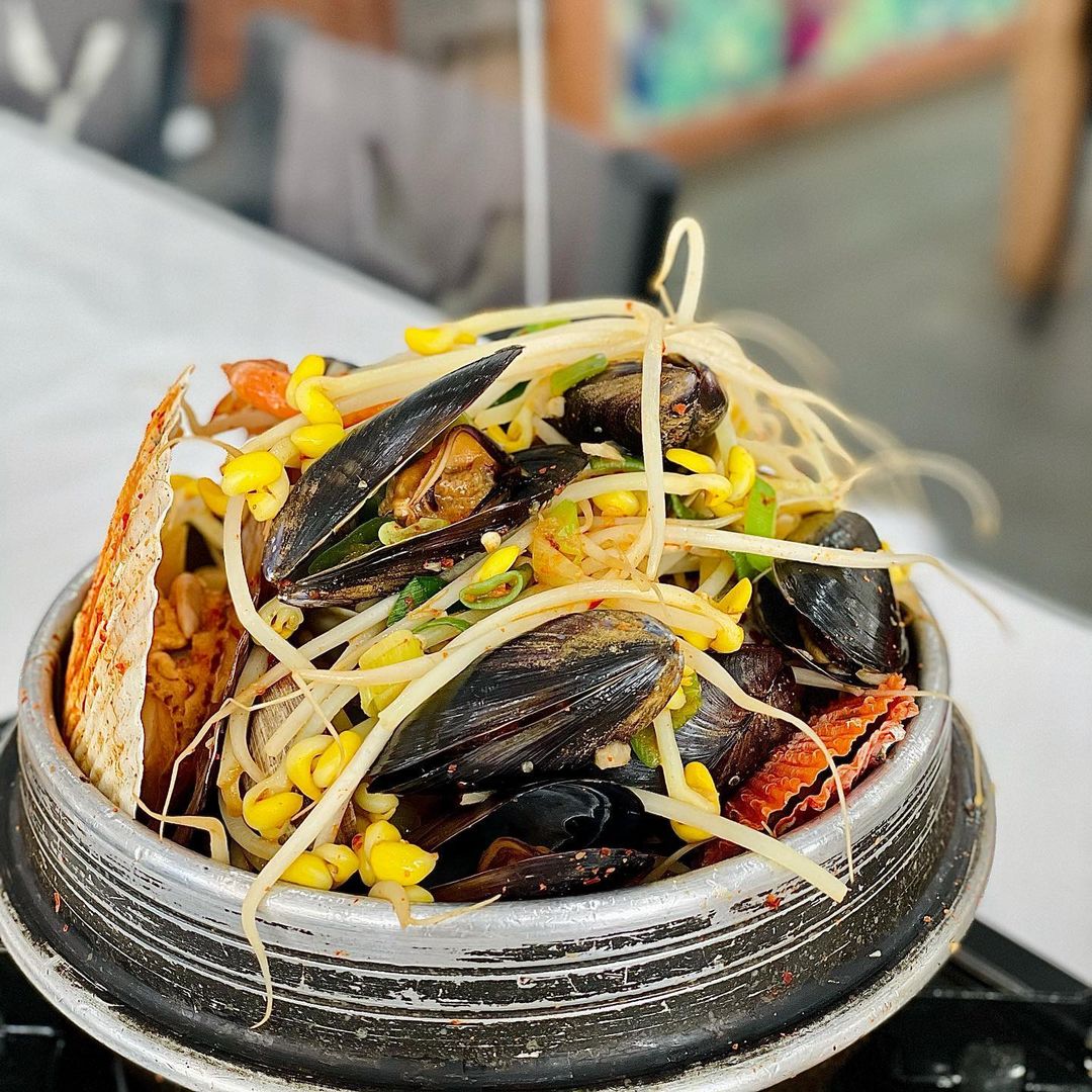 쿠킹포유💕𝒸𝑜𝑜𝓀𝒾𝓃𝑔 𝒻𝑜𝓇 𝓎𝑜𝓊💕 on Instagram: “🍽맛집탐방기🍴해물뚝배기🍲 안녕하세요! 오늘은 힐링하기 위해 떠난 대천에서 먹은 음식을 소개하려 해