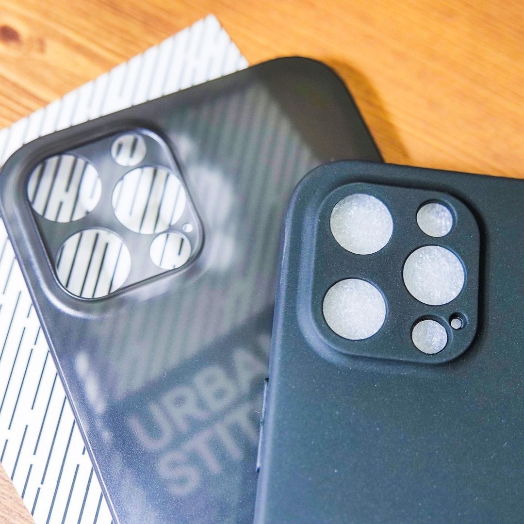 CooCook on Instagram: “📱 #어반스티치 📱 https://smartstore.naver.com/urbanstitch 📱 기존에 사용중이 메탈케이스가 워낙 무거워서 일상용으로 가벼운 타입의 케이스 구매 완료 ~ 👌🏻👌🏻👌🏻