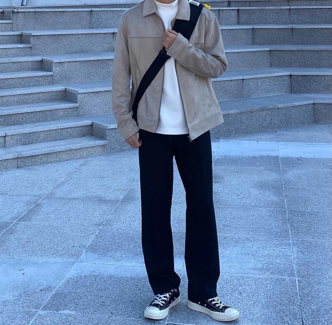 박준일 on Instagram: “이게 바로 캠퍼스 룩인가”