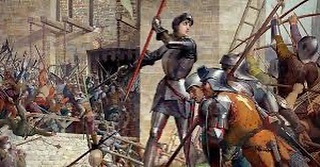 Comme j’ai dit, La France était presque défaite. J'avais deux objectifs, expulser aux Anglais de La France et provoquer le couronnement de Charles VII. 👑🇫🇷❤️

Je suis donc allée visiter le Roi et l'ai convaincu de me laisser aller à Orléans. J'ai réussi à libérer le pays du siège en peu de temps. 💪🏼💪🏼💪🏼💪🏼

Par la suite, j'ai remporté de nombreuses autres victoires, qui ont conduit au couronnement de Charles VII à Reims.🏆🏅🎖