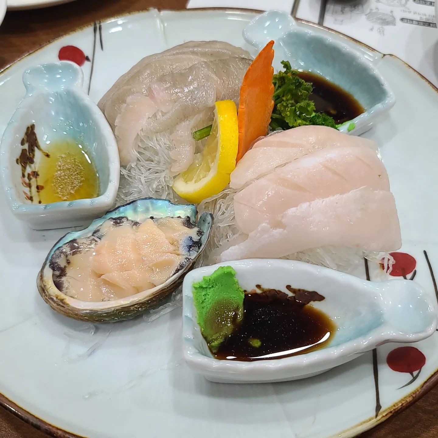 다금정
완벽했던 오늘 식사 넘 맛나게 잘 먹었네요..
다양한 구상으로 정성가득 좋은 음식 제대로 대접 받은 느낌입니다..
다음에는 바닷가재 코스 맛보러 오고 싶네요~
믿고 먹는 대구 한정식맛집 다금정
좋은 사람들과 함께하기 좋네요.
점심특선도 운영되고 있으며
전복돌솥, 송이돌솥, 장어정식
장어코스, 한정식 다복상, 바닷가재 등 
다양하게 즐길 수 있는 곳이라모임장소로 딱이구요.
최근 정세균 국무총리도 다녀간 맛집이랍니다.
다음에 또 오고 싶네요^^
달서구한정식 성서맛집 다금정 한정식 제대로 즐기고 왔어요!!
#달서구맛집 
#달서구한정식 
#성서맛집 
#대구상견례장소 
#성서한정식
#다금정