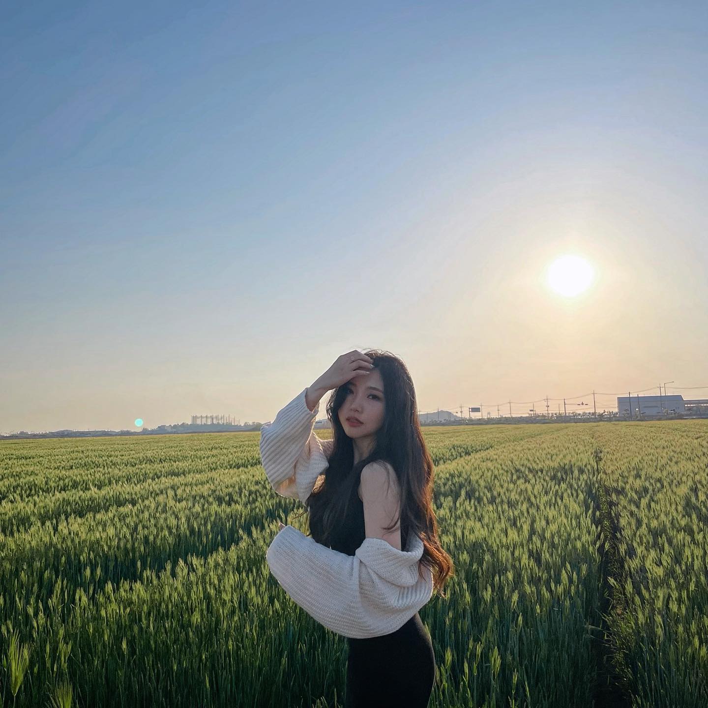 군산에 요즘 핫하다는 포토스팟 다녀왔닿
닥터스트레인지 봤는데 나만 무섭고 슬픈가요ㅠㅠㅠㅠ
호불호 많았지만 개인적으로 베네딕트 컴버배치 좋아해서 
재밌긴 했는데 너무 잔인했….
그리고 너무 슬퍼ㅠㅠㅠㅠ흐어엉 ㅜㅠㅠ
.
.
.
#군산여행 #군산포토존 #청보리밭 #군산근교 #군산 #사진스타그램 #인스타데일리 #데일리룩 #선팔 #맞팔 #소통 #좋반 #좋테 #첫줄좋반 #어른이날 #생일주간 #패션 #fashion #instadaily #instalike #lfl #likeforlikes #followｍe #like4likes #instafashion #style #photoshoot #instagramers #instafollow #travel