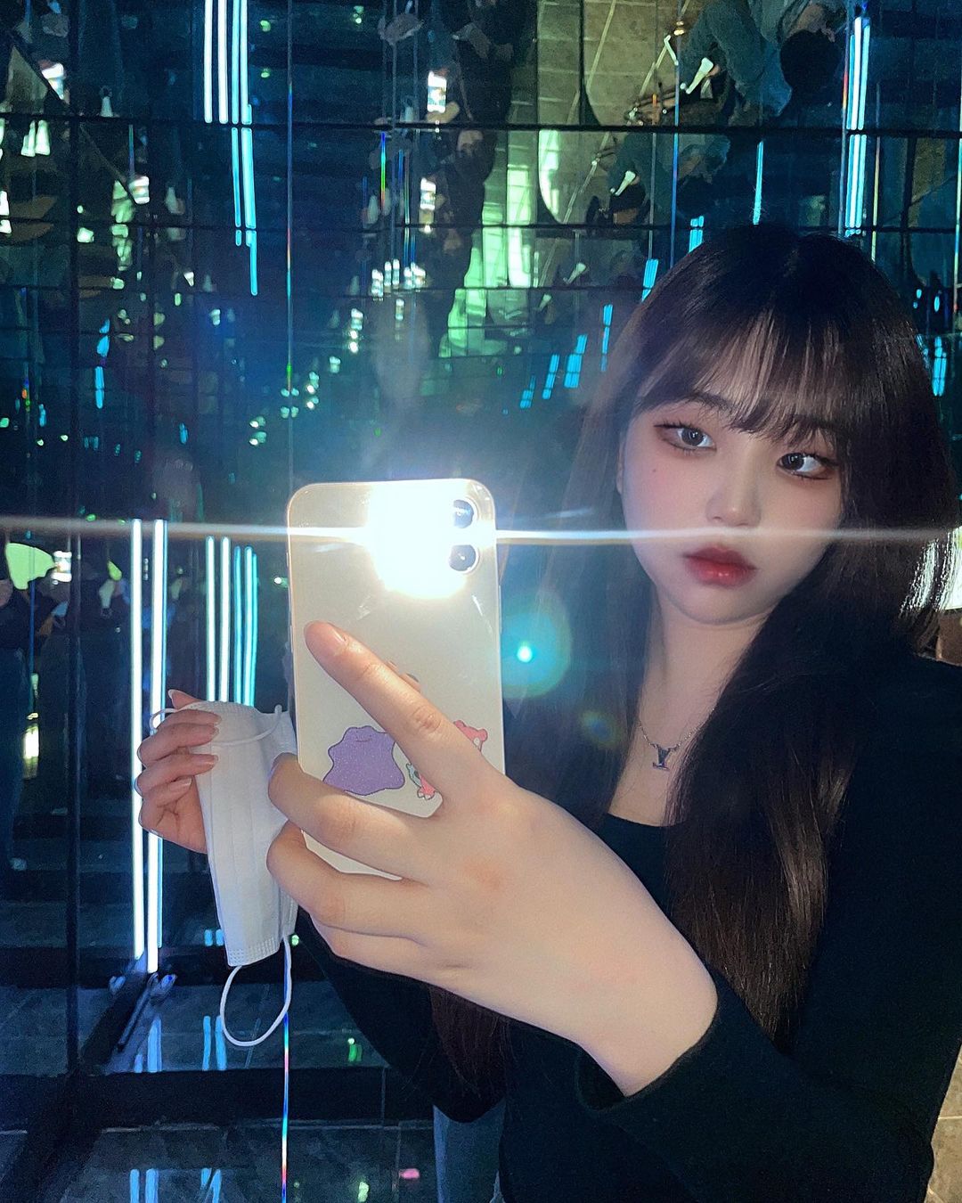 김먀 on Instagram: “#광고 완전 내맘에 쏙드는 쿨톤립 찾아따ㅎ.ㅎ💗 텍스쳐,컬러,향까지 맘에 쏙들어💄💄 매일 셔터를 누르고 싶은 순간, 하킷 플래시 팡! 셔터를 누르고 싶은 순간을