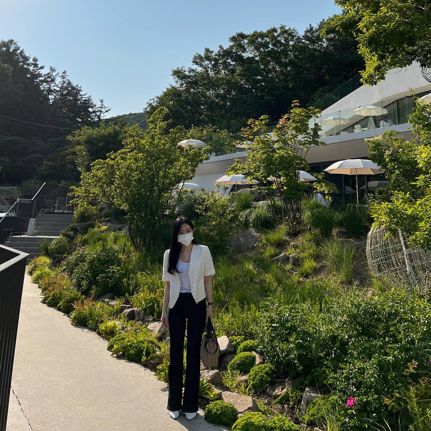 매일 주말이믄 좋겠다 ☀️ 
.
.
.
#봄 #여유 #주말 #힐링 #카페 #분당카페