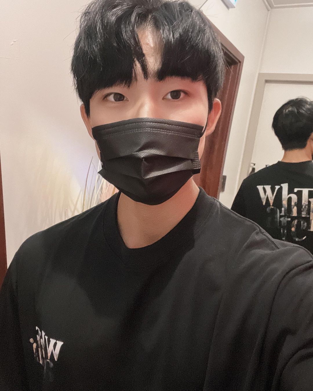 김예빈 on Instagram: “#광고 슬슬 여름이다가오고있는데 다들 여름준비는 하고계시죠?? 여름준비는 몸을 만드는것도 중요하지만 몸에 맞는 옷을 준비하는것 또한 중요하다 생각해
