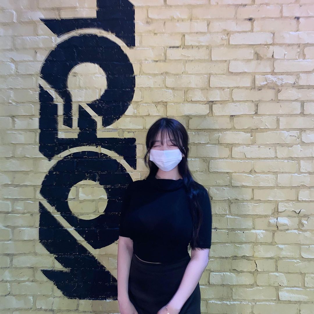 김채은 (@alsa_on2) posted on Instagram • May 21, 2022 at 4:25pm UTC
