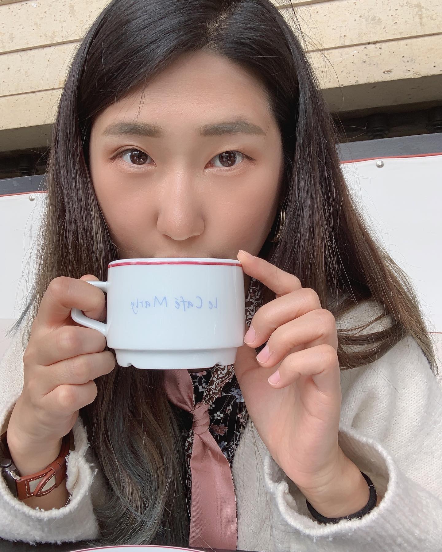 예약까지 하고 카페에 가다니,,!
루브르 피라미드뷰 카페 #cafemarly 에서 여행 중 최대 사치 부려봄❤️
카푸치노+오믈렛에 4만원ㅜㅜ
사진 엄청 찍고 왔당ㅎㅎㅎ
-
#카페말리 #루브르 #파리여행 #유럽여행 #루브르뷰카페