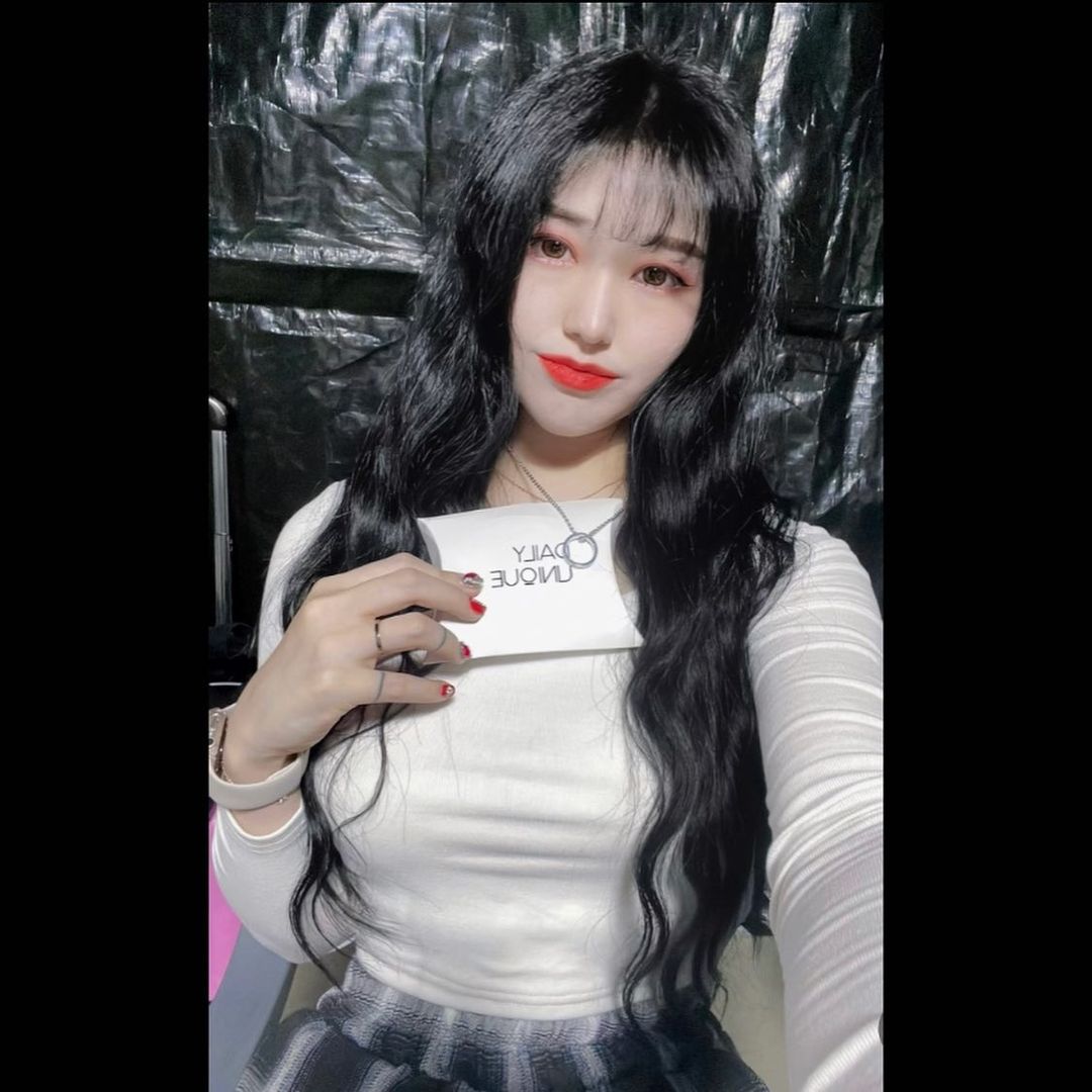 시연 on Instagram: “#유기동물후원 #광고 . 데일리유니크에서 제품을 구매하게 되면 판매금액의 10% 이상을 후원센터에 전달한다고 합니다 천사…..😇 . . 후원자명단과 자세한 후원 내역은 인