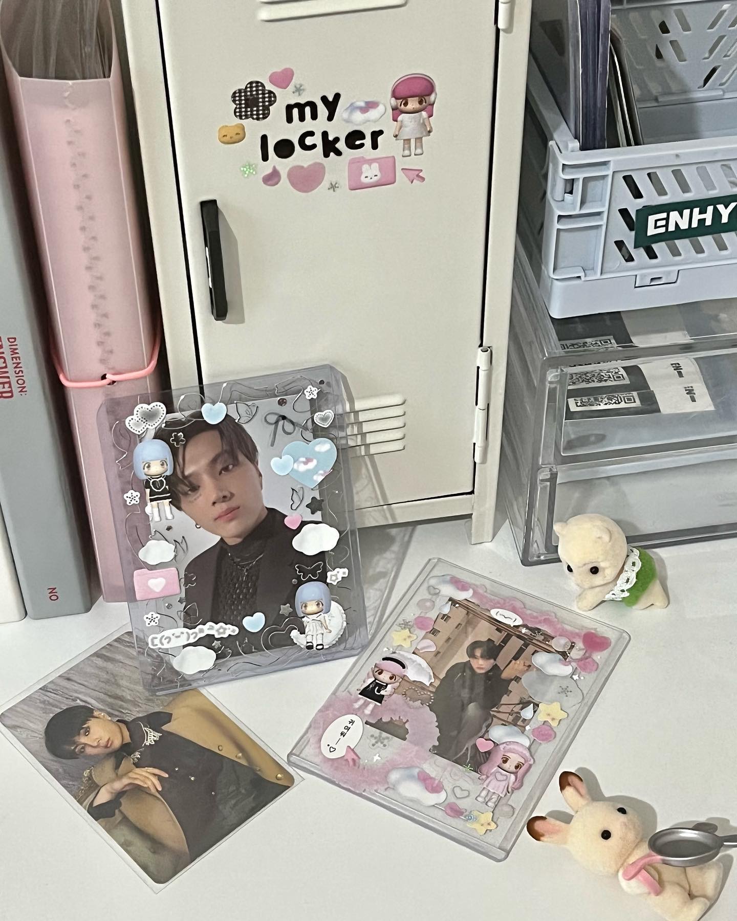 jay magnet era?? 🐈‍⬛ 

——

tags #enhypen #engene #jayenhypen #deco #kpop #kpopdeco #ikeaskadis #collectbook #enhypencollector #enhypencollection #엔하이픈 #エンハイプン #제이 #박종성 #desk #desksetup #sunoo #jungwon #niki #jake #jay #heeseung #sunghoon #jongseong #kpopshelf #enhypenaesthetic #toploader #toploaderdeco #polcos #polcostickers