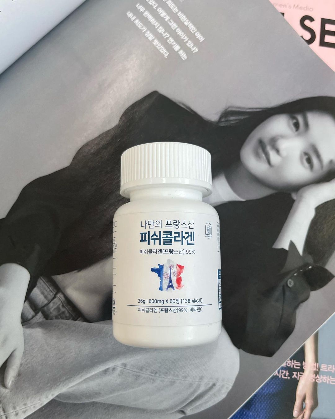 @malatango on Instagram: “#협찬 #유료광고 180년 전통 프랑스 웨이샤르트사 프리미엄등급 콜라겐🐟 99% 순도 높은 프랑스산 콜라겐 출근 후에 간편하게 하루1알 물과함께 간편하게 섭취🦋…”