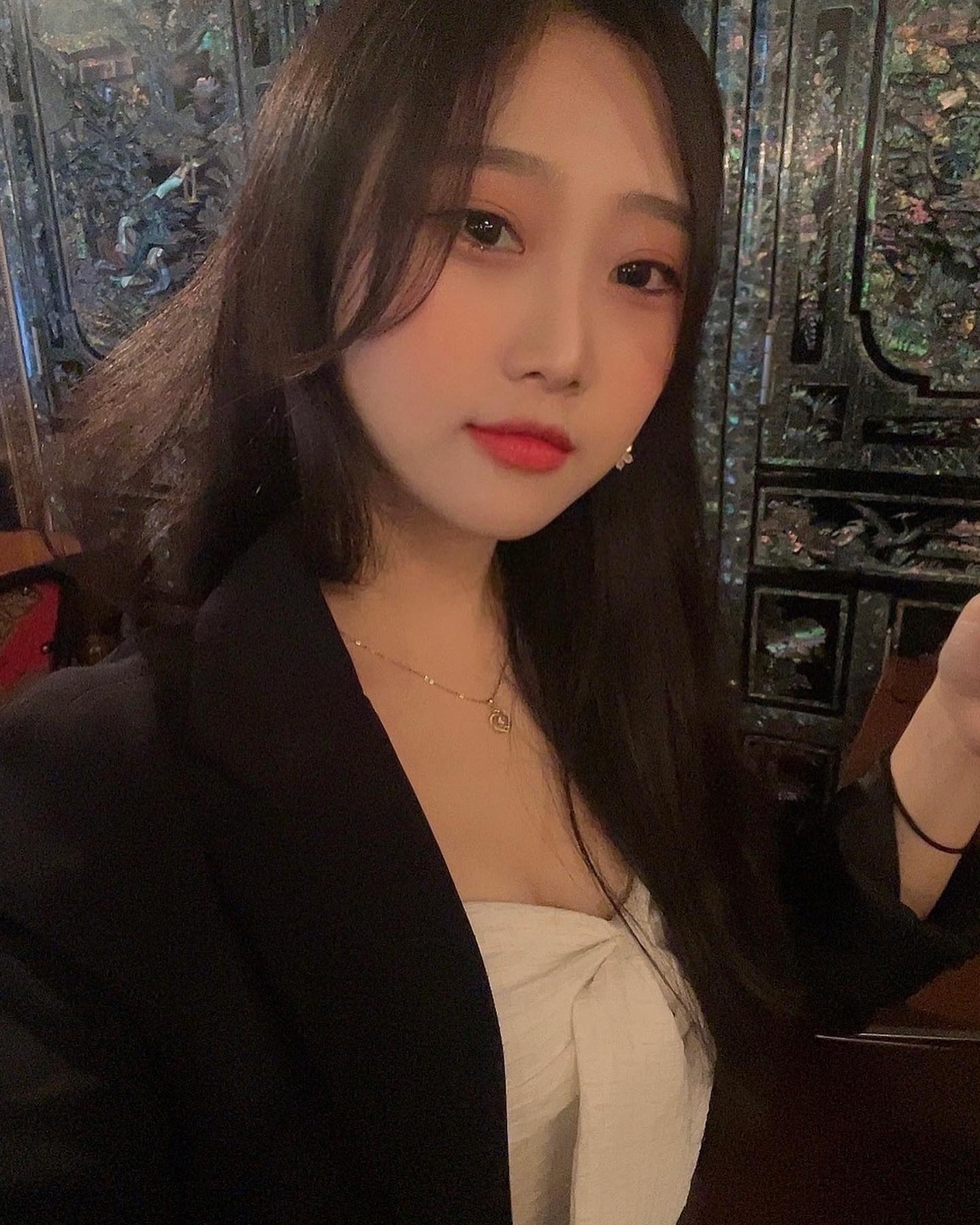 경민이가 4.5년만에 처음 사진 잘나왔다고 해서 신난 나 ( ˊᵕˋ )♡