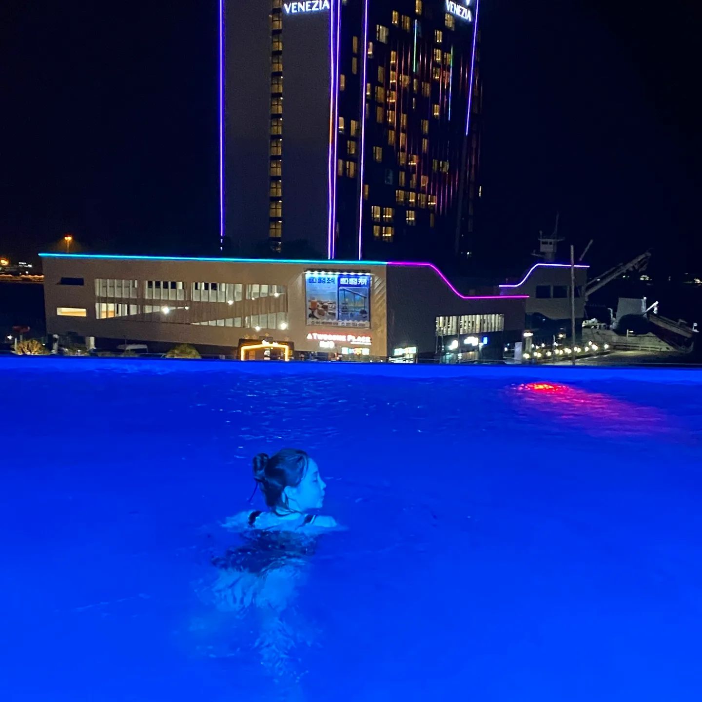 뽀골뽀골💦 범고래?