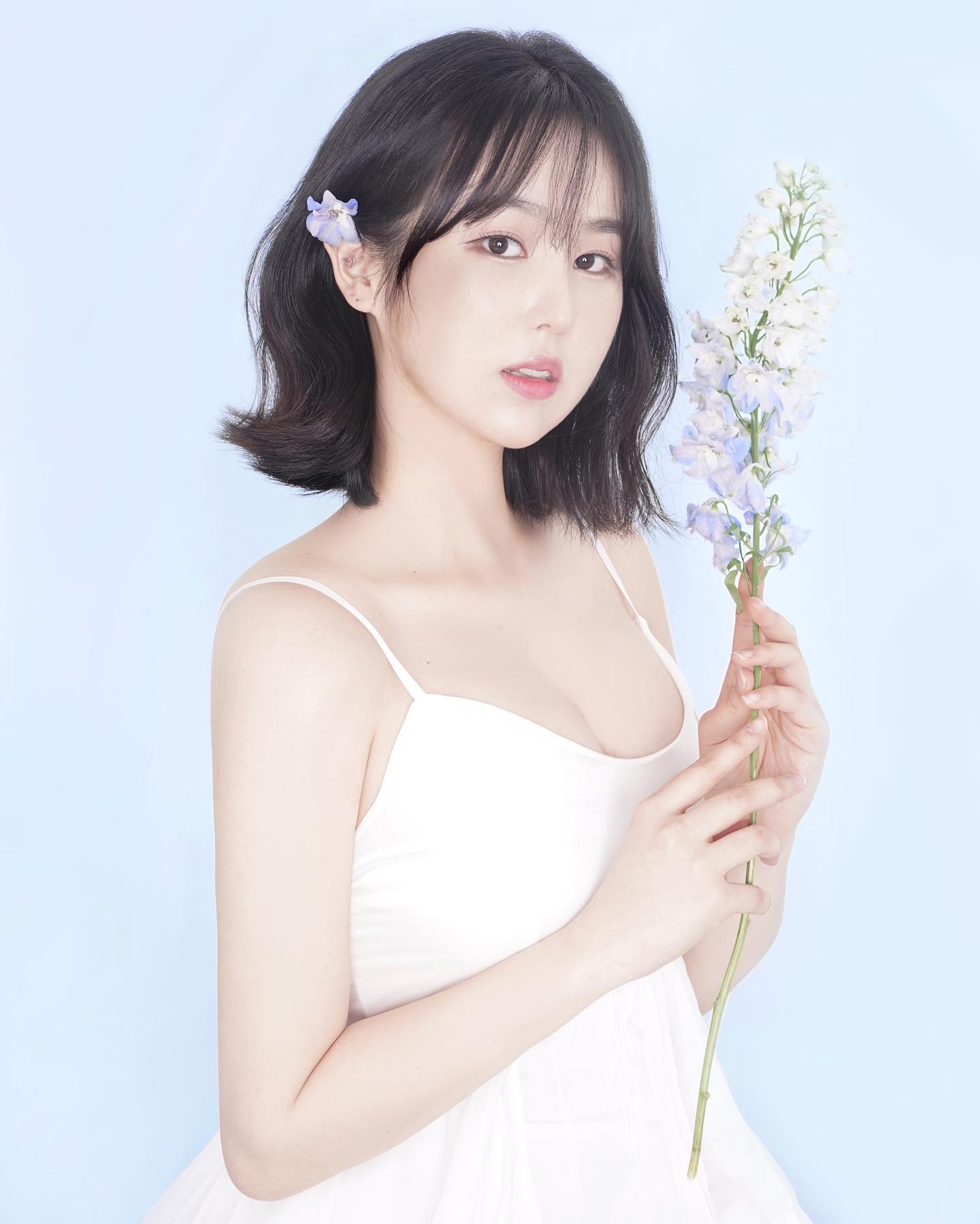 이건 안 올릴 수가 없겠구만❔
몇 달 기다려서 찍은 보람있어..💟