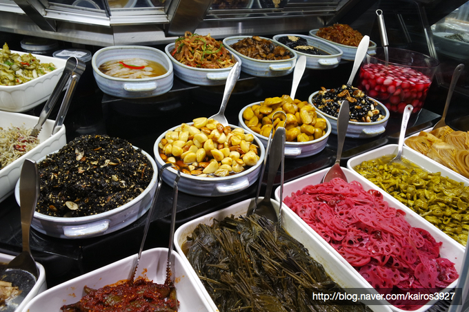 [맛집탐방] 압구정반찬전문점 둥구나무 압구정 현대백화점(자취생추천!)